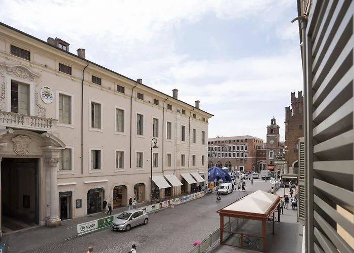 Le Stanze Del Savonarola بيت ضيافة فيرّارا